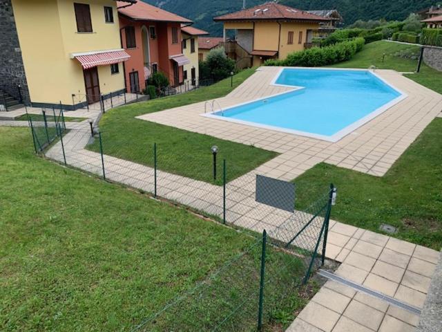 Mirella: Casa Vista Con Piscina Holiday home
