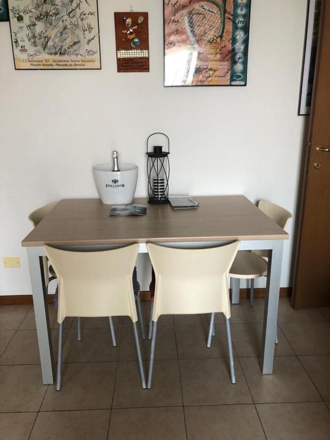 Mirella: Casa Vista Con Piscina Riva di Solto